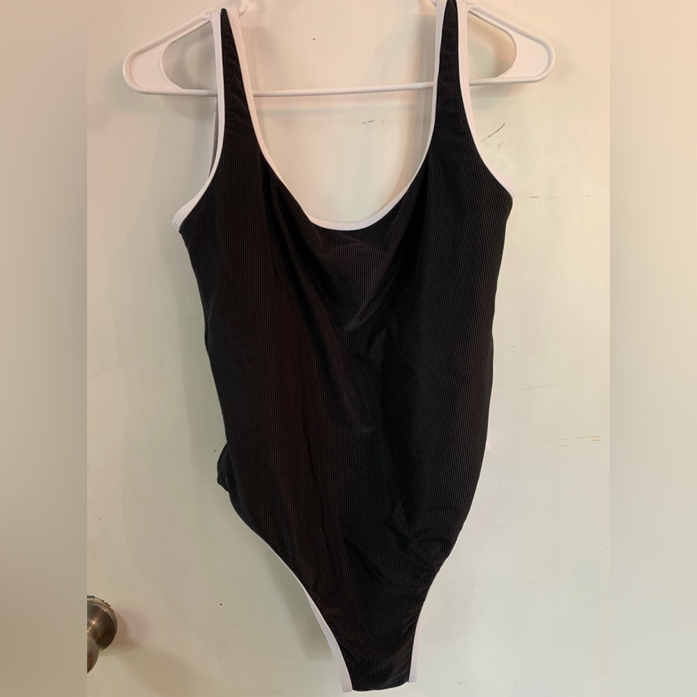 LainSnow Black and White One Piece Swimsuit